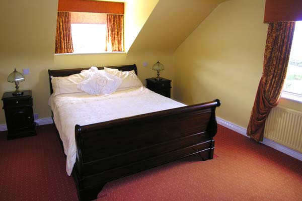 Mullagh House master bedroom, Ballyliffin, Inishowen, Donegal, Ireland
