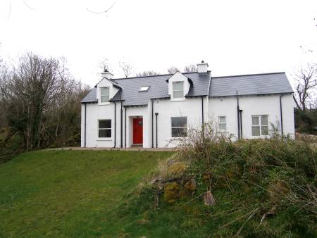 Glenieragh Cottage-Glen-Carrigart