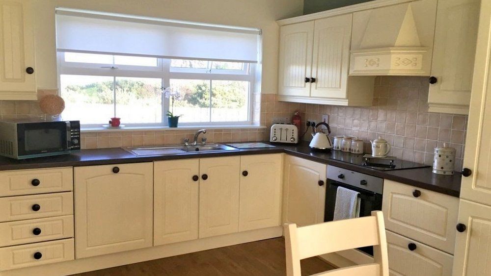 Stylish Fitted Kitchen