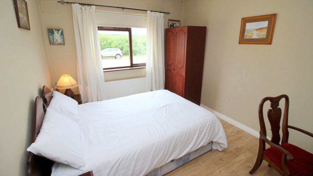 Bedroom 3 - double bedroom with countryside views