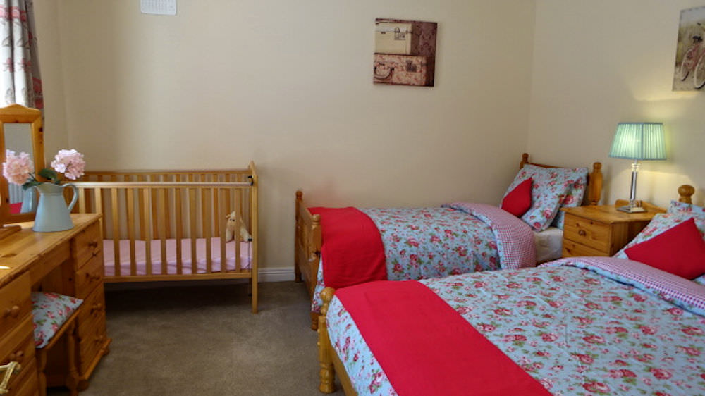 Family bedroom of Annies Cottage Ardara