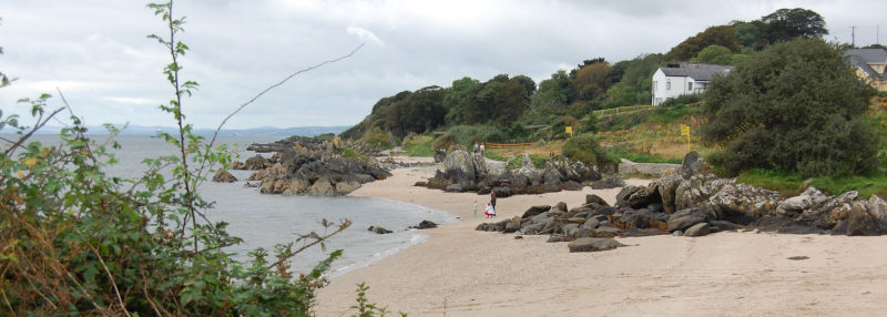 beach along the shore path - a 5 min walk from Teachin Cois Cladaigh