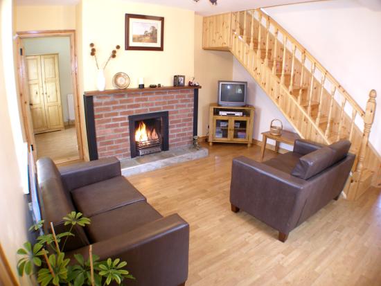 Newmill_Cottage-Ramelton-Livingroom